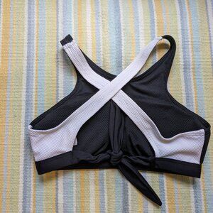⭐ Gap Fit Black & white racer-back tie bikini top Small
